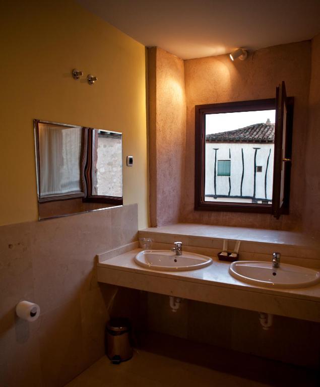Hospederia Porta Coeli Hotel ซีเกว็นซา ห้อง รูปภาพ
